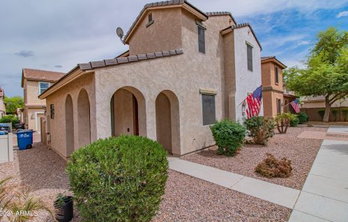 4051 Oakland St, Gilbert, AZ 85295-6116