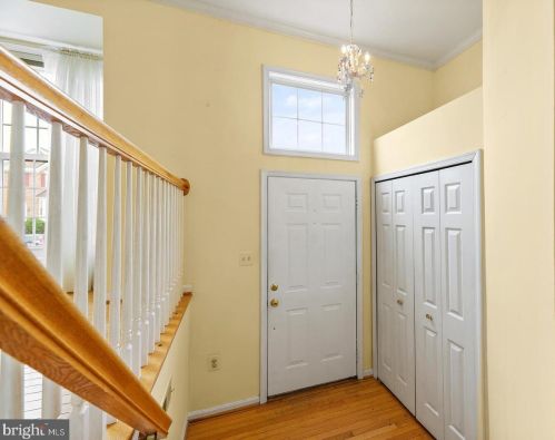 8512 Tackhouse Loop, Gainesville, VA 20155-2908