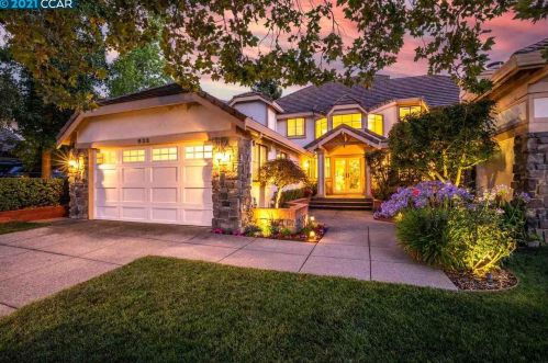 633 Blue Spruce Dr, Danville, CA 94506-4524