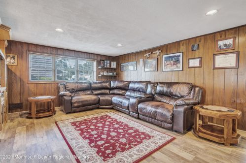 52 Margaret St, Old Bridge NJ  08857-2559 exterior