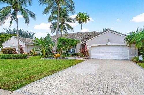 7871 Rockford Rd, Boynton Beach, FL 33472-2525