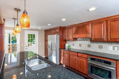 164 Sterling Hill Rd, Moosup, CT 06354-2052