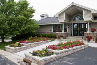 18255 Astor Dr, Brookfield WI  53045-5636 exterior