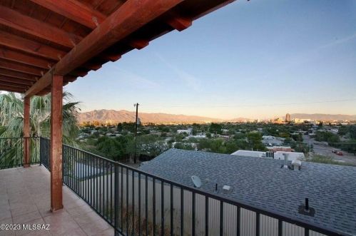 64 Bella Vista Dr, Tucson AZ  85745-2850 exterior