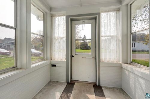 630 58th Ave, Duluth MN  55804-1370 exterior