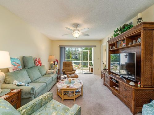 5640 Woodmere Lake Cir, Naples, FL 34112-2706