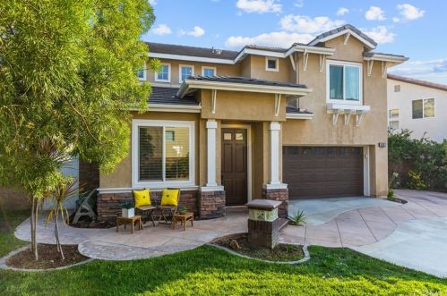 6000 Indigo Ct, Orange, CA 92869-6036