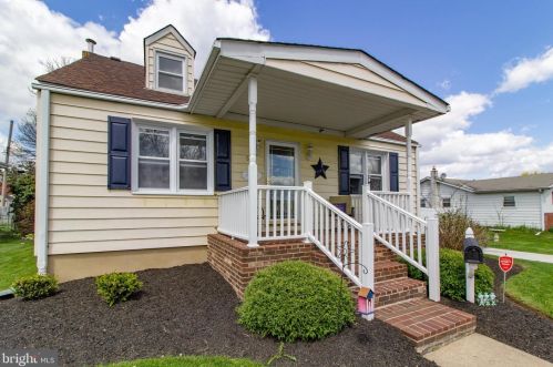 542 Clymer Ave, Yardley, PA 19067-2268