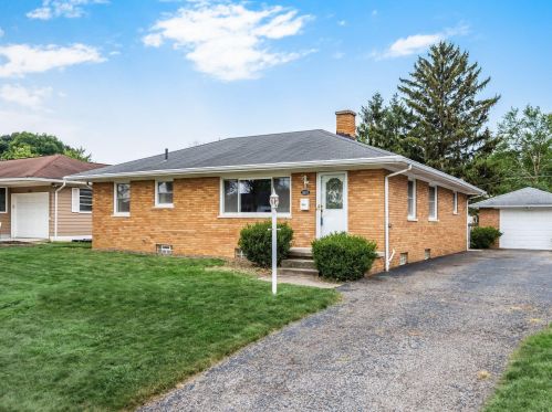 3807 Evans Dr, Darbydale, OH 43123-2809