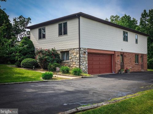 619 Davis Rd, Cheltenham PA  19012-1636 exterior