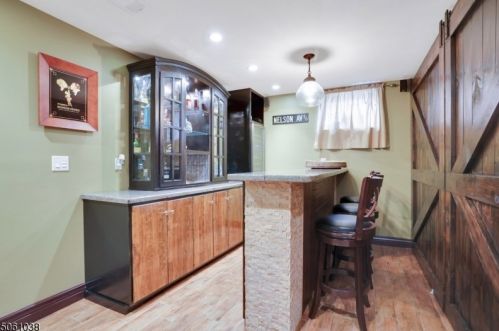 22 Glenview Rd, Nutley NJ  07110-2112 exterior