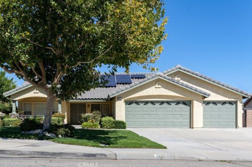7115 Avenue, Lancaster, CA 93536-8808