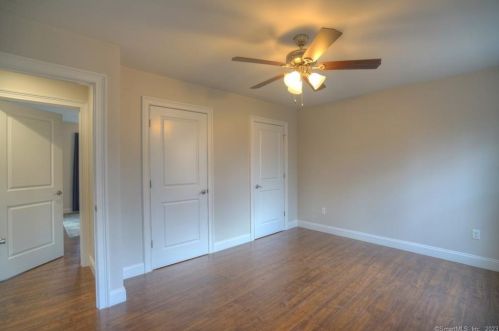 180 Briar Hill Rd, Groton CT  06340-2652 exterior