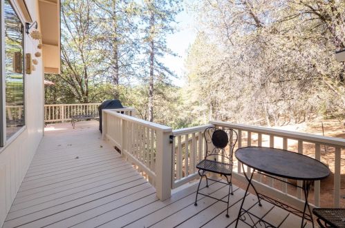 14812 Winding Creek Ct, Grass Valley CA  95949-7514 exterior