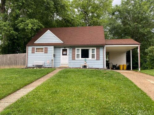 22 Stuart Dr, East Brunswick NJ  08816-3808 exterior