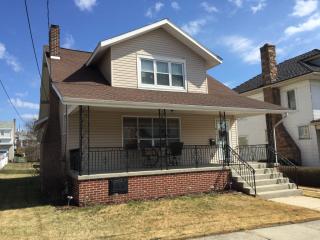 15 3rd St, Frackville, PA 17931-1633
