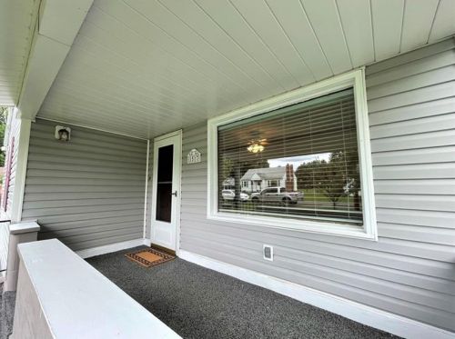 1517 Latrobe St, Latrobe PA 15650-2612 exterior