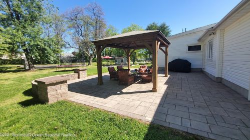 7 Bedle Rd, Hazlet NJ  07730-1209 exterior