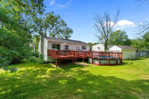 6 Keats Rd, Middletown, NY 10941-1616