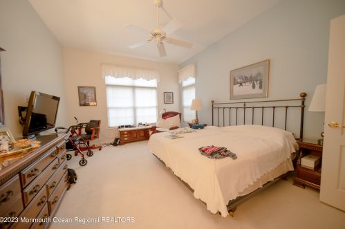 13 Goldensprings Dr, Lakewood NJ  08701-7384 exterior