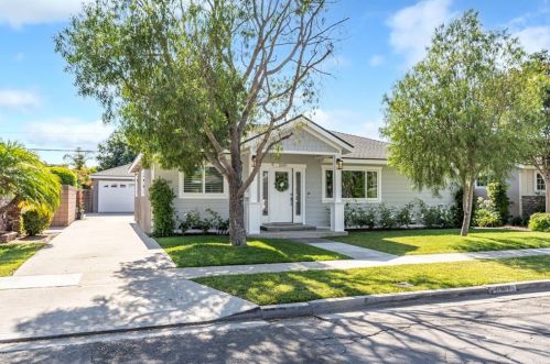 2107 Lomina Ave, Long Beach, CA 90815-3217
