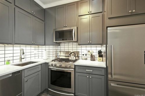 2500 Johnson Ave, Bronx, NY 10463-4914