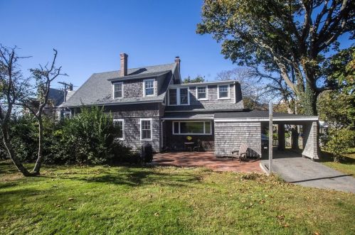 1 School St, Falmouth, MA 02543-1126