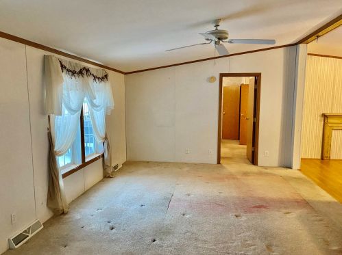 20 Eric Pl, Unity NH 03743-4225 exterior