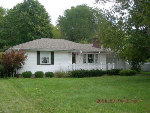 2685 Brunswick Rd, Youngstown, OH 44511-2113