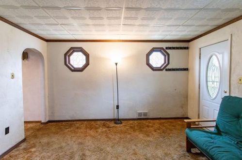 150 Lincoln Ave, Whitaker PA  15120-2330 exterior