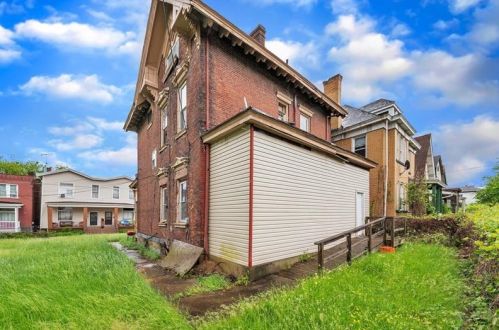 336 Ladson St, Pittsburgh, PA 15206-3373