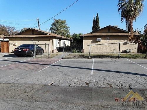 710 32nd St, Bakersfield, CA 93301-2745