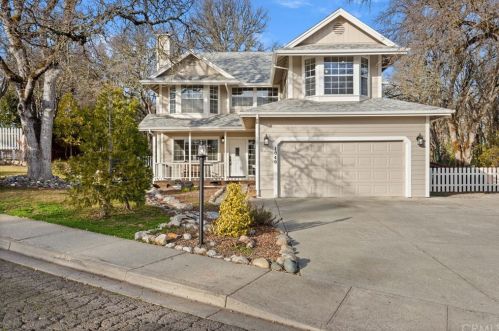1040 Page Dr, Lakeport, CA 95453-3420