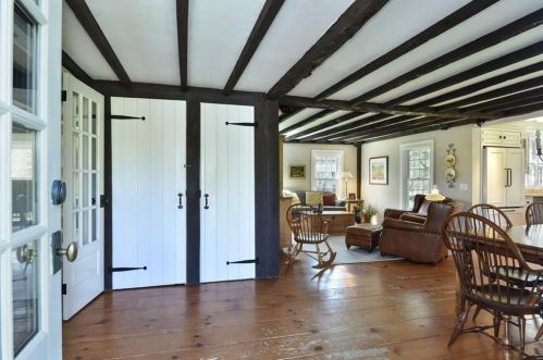 1463 Frenchtown Rd, Warwick RI  02818-1310 exterior