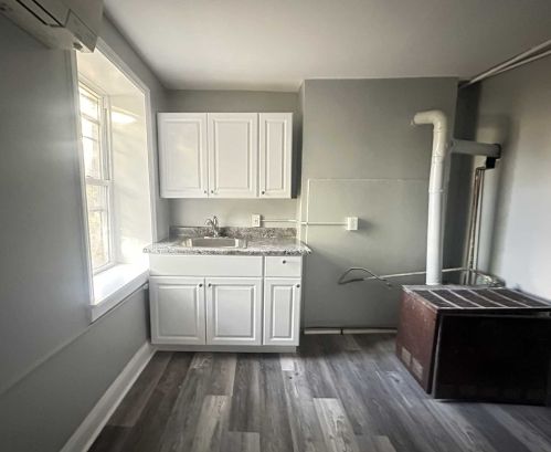 3 Fallkill Pl, Poughkeepsie NY  12601-1804 exterior