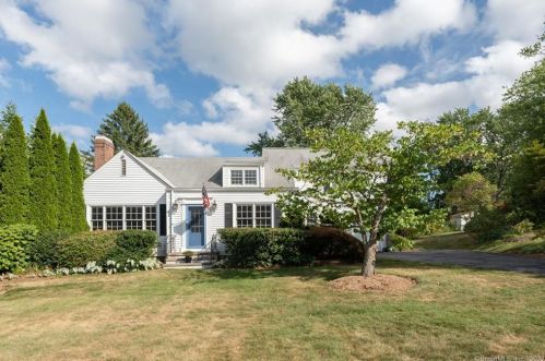 1705 Ridge Rd, North Haven, CT 06473-2009