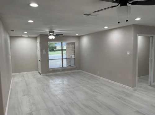 713 Goodyear St, Irving TX  75062-5676 exterior