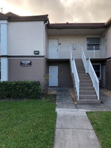 11201 13th St, Hollywood, FL 33025-4331