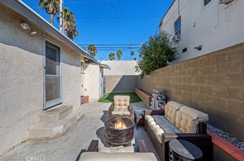 3330 10th St, Long Beach CA  90804-5010 exterior