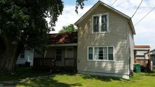 109 Monroe St, Hazleton, IA 50641-9709