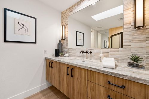 7 Mayfair Dr, Rancho Mirage CA  92270-2586 exterior