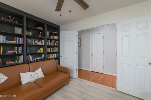 8 Waccamaw Way, Beaufort SC  29906-6002 exterior