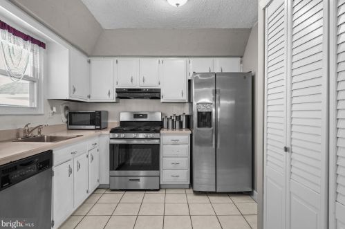 3027 Byberry Rd, Philadelphia PA  19154-1842 exterior