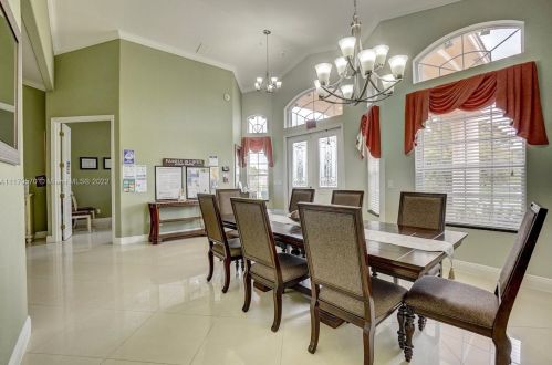 160 Saratoga Ave, Fort Pierce FL  34953-5974 exterior