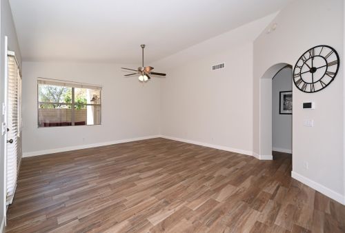 6409 Wahalla Ln, Glendale AZ 85308-5579 exterior