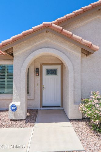 26426 Eastlake Dr, Chandler, AZ 85248-7272