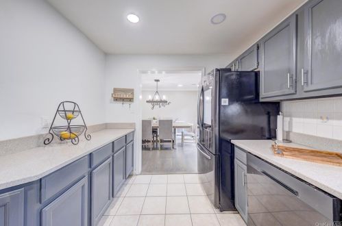 29 Muntz Ln, Garnerville NY  10923-1651 exterior