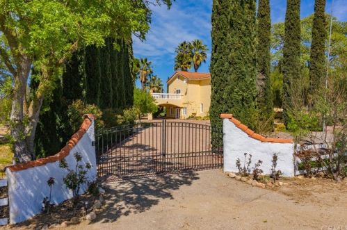 7220 Union Rd, Lake Nacimiento, CA 93446-7358