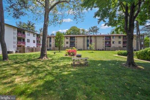 2843 Windsor Dr, Falls Church VA  22042-2843 exterior