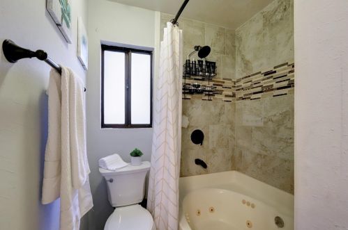 16463 Pine Knoll Rd, Grass Valley CA  95945-8433 exterior